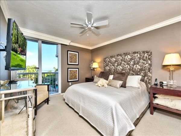 Three Bedroom Beachfront Condo in Naples