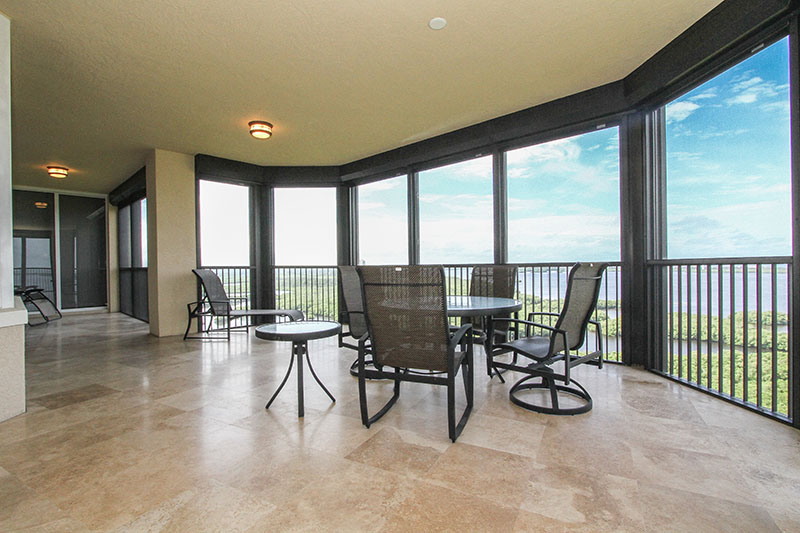 Exquisite 18-Floor Luxury Condominium with Breathtaking Gulf views Exquisite 18-Floor Luxury Condominium with Breathtaking Gulf views