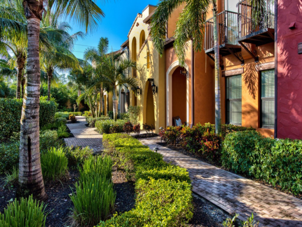 Lely Luxury 3 Bedroom Condo
