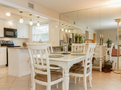 Naples Condo 918361