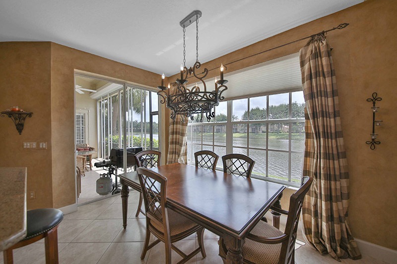 Naples Home 918379