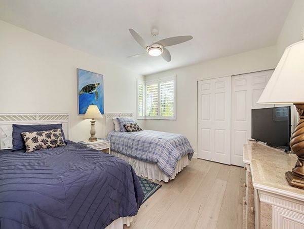 Designer Decorated Beachfront Condo