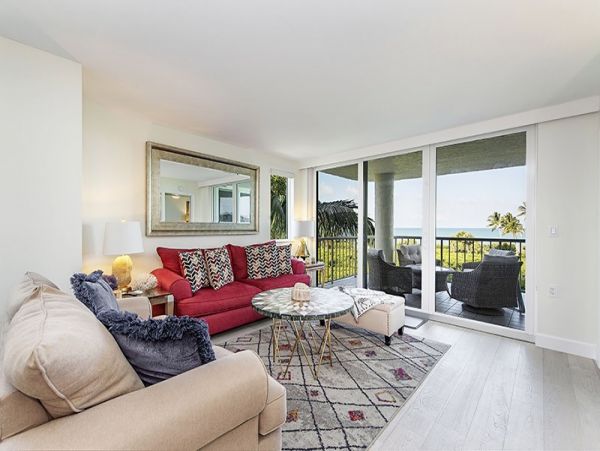 Designer Decorated Beachfront Condo