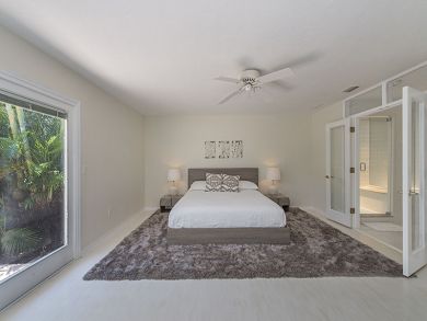 Naples Vacation Pool Home Sleeps 6 Guests Walk to Beach Naples Vacation Pool Home Sleeps 6 Guests Walk to Beach