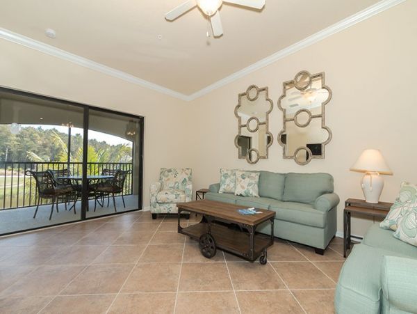 Beautiful Two Bedroom Plus Den Vacation Rental