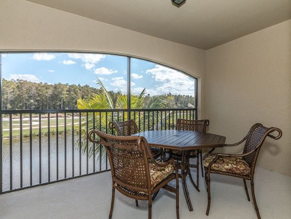 Beautiful Two Bedroom Plus Den Vacation Rental