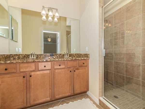Beautiful Two Bedroom Plus Den Vacation Rental