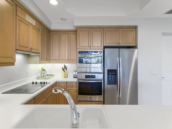 Beautiful Condo with Shared Pool, Spa, Tennis Courts and more