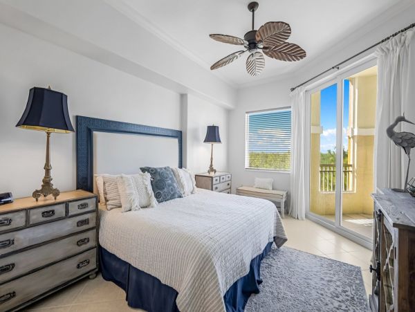 Beautiful Condo with Shared Pool, Spa, Tennis Courts and more