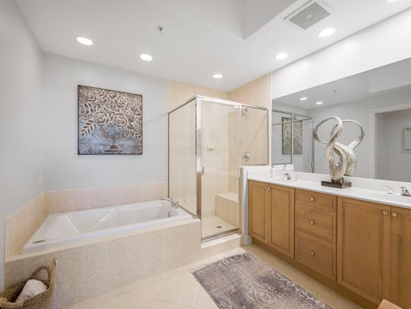 Beautiful Condo with Shared Pool, Spa, Tennis Courts and more