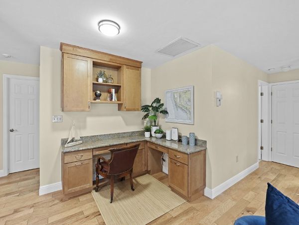 Naples Walk to Beach 4 Bedroom Rental Home with Caged Pool