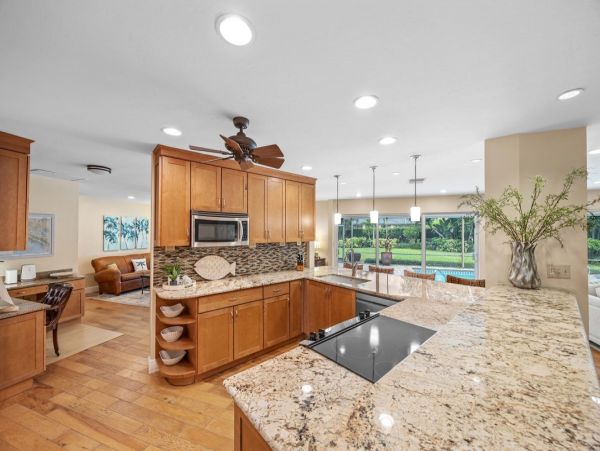 Naples Walk to Beach 4 Bedroom Rental Home with Caged Pool
