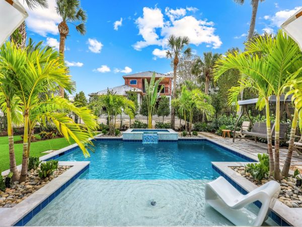 Charming Designer Cottage in Naples, FL - Coastal Retreat