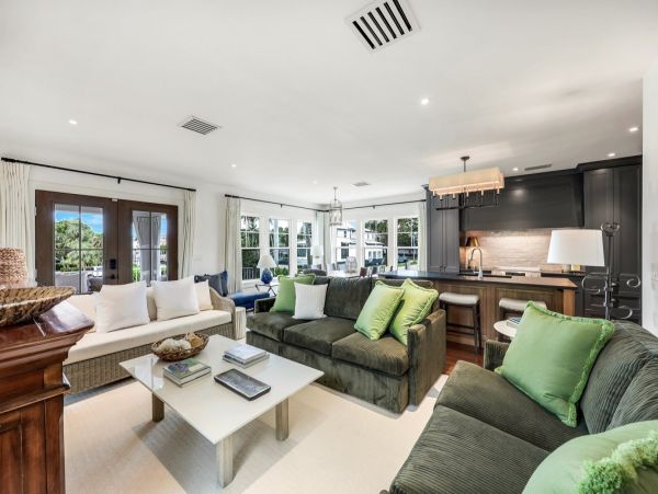 Charming Designer Cottage in Naples, FL - Coastal Retreat