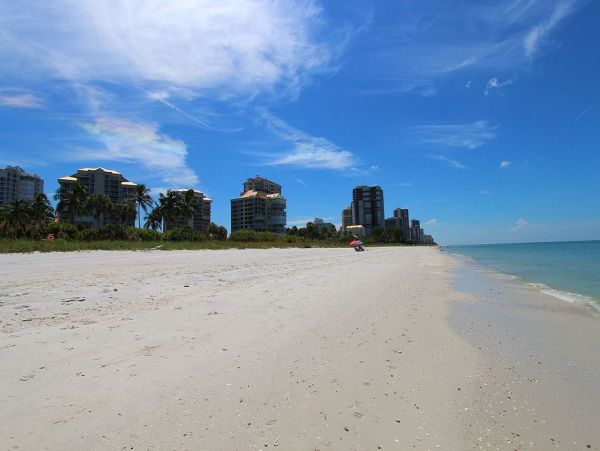 Two Bedroom Vacation Condo in Naples Sleeps Six Guests