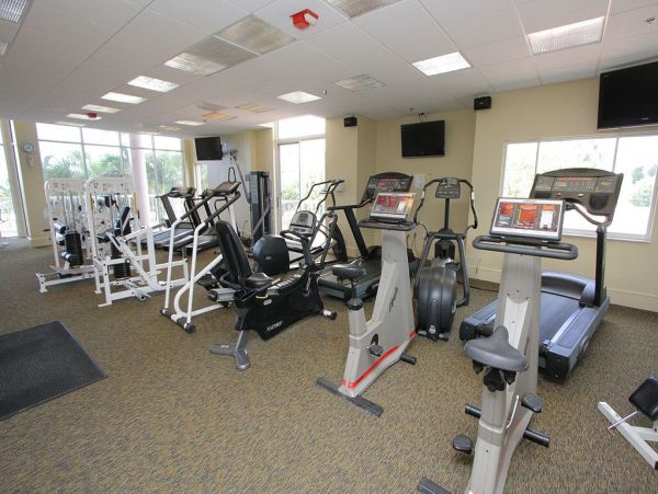Two Bedroom Vacation Condo in Naples Sleeps Six Guests