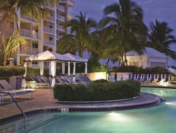 Luxury Marco Island 1 Bedroom Vacation Condo Sleeps Walk to Beach