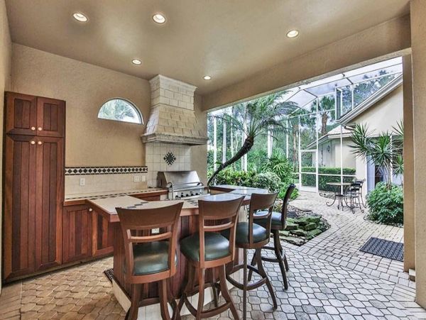 Naples Luxury Vacation Estate Villa - Full Golf Privileges