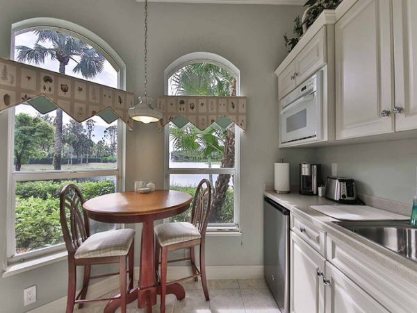 Naples Luxury Vacation Estate Villa - Full Golf Privileges