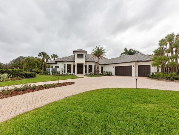 Naples Luxury Vacation Estate Villa - Full Golf Privileges