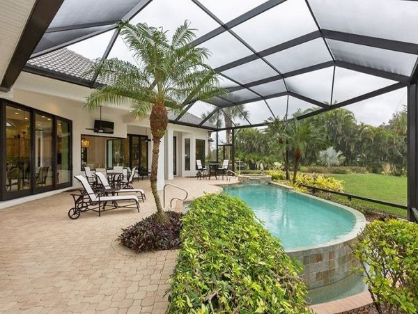 Naples Luxury Vacation Estate Villa - Full Golf Privileges