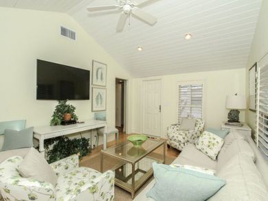 Naples Vacation Home Sleeps Four Guests