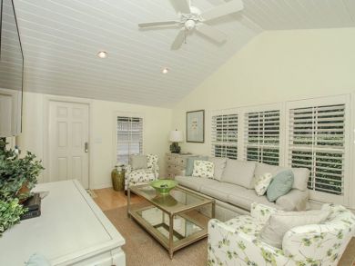Naples Vacation Home Sleeps Four Guests