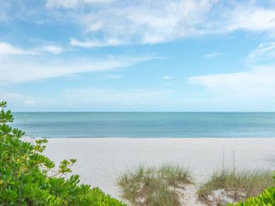 Naples Vacation Home Sleeps Four Guests