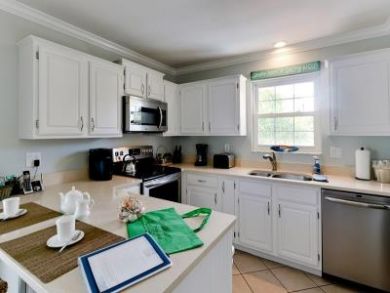 Anna Maria Island Vacation Rental Sleeps Five Guests