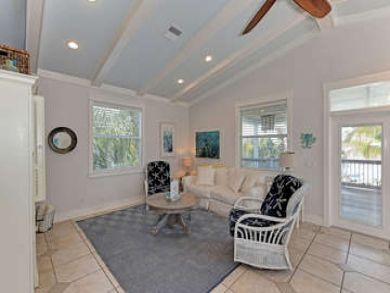 Holmes Beach Vacation Rental Sleeps Six Guests