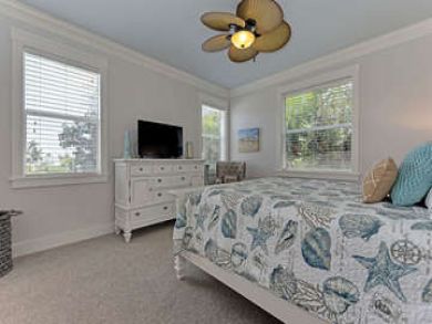 Holmes Beach Vacation Rental Sleeps Six Guests