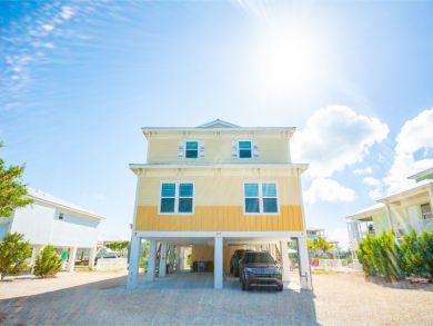 Marathon Vacation Home Sleeps Ten Guests