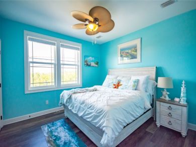 Marathon Vacation Home Sleeps Ten Guests