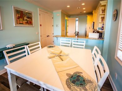 Marathon Vacation Home Sleeps Ten Guests