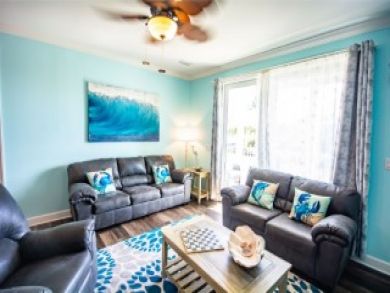 Marathon Vacation Home Sleeps Ten Guests
