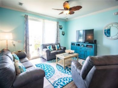 Marathon Vacation Home Sleeps Ten Guests