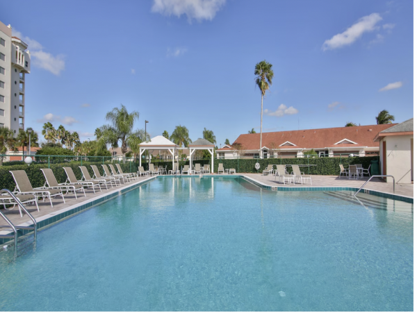 Drive to Anna Maria Island Beaches A great Golf/lake Community