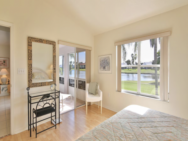 Drive to Anna Maria Island Beaches A great Golf/lake Community