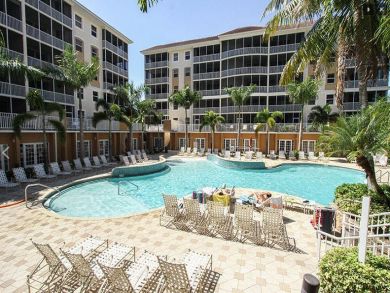 Naples Vacation Home 3 Bedrooms Plus Den Sleeps Eight Guests