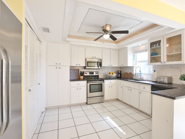 Bradenton Lakefront Three Bedroom Vacation Home