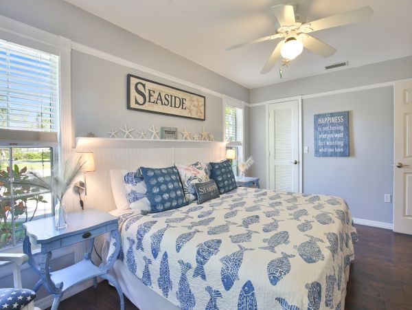 Bradenton Lakefront Three Bedroom Vacation Home
