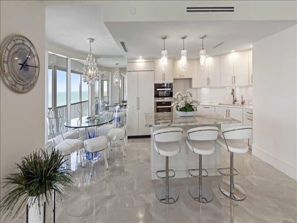 Stunning 19th-Floor Beachfront Condo with Sweeping Gulf Views