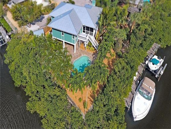 Palmetto Vacation Home Three Bedroom Water Views