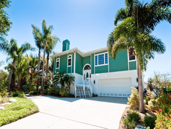 Palmetto Vacation Home Three Bedroom Water Views