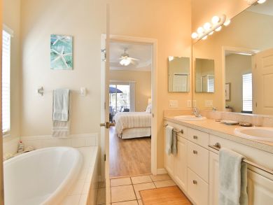 Anna Maria Island Holmes Beach Home 918688