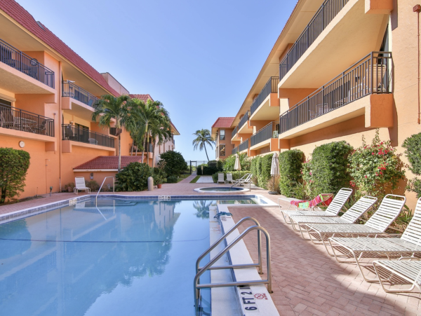 Beachfront Anna Maria Island Rental - Holmes Beach Vacation Condo