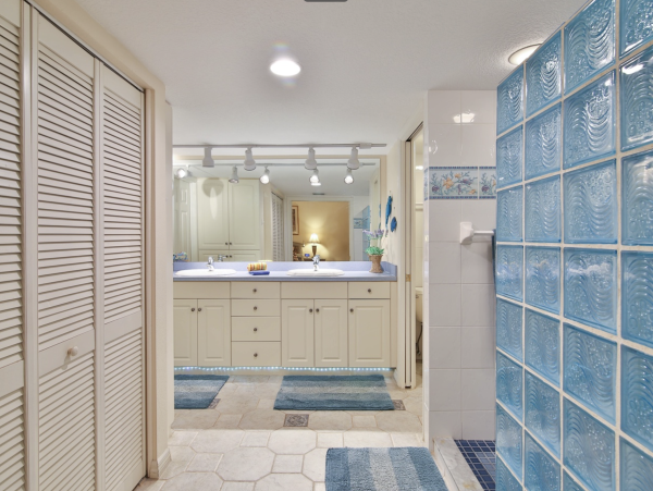 Beachfront Anna Maria Island Rental - Holmes Beach Vacation Condo