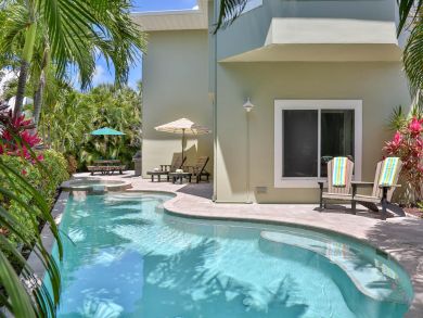 Holmes Beach 3 Bedroom Vacation Home Sleeps Six Guests