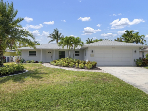 Explore Bradenton in this Pool Home # Bedroom