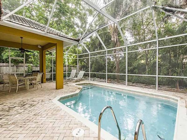 Naples 3 Bedroom Vacation Home Sleeps 6 Guests Private Pool